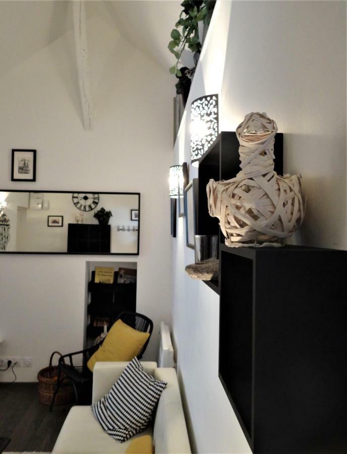 Apartment A Colourful Getaway In The Heart Of The Pedestrian City Of Chartres