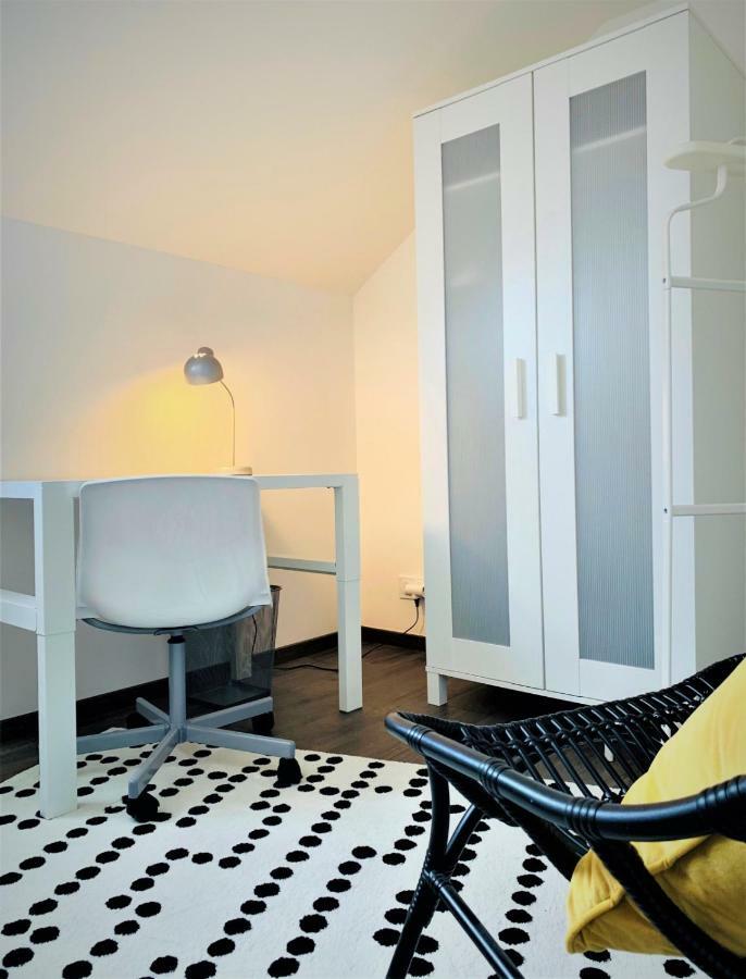 A Colourful Getaway In The Heart Of The Pedestrian City Of Appartement